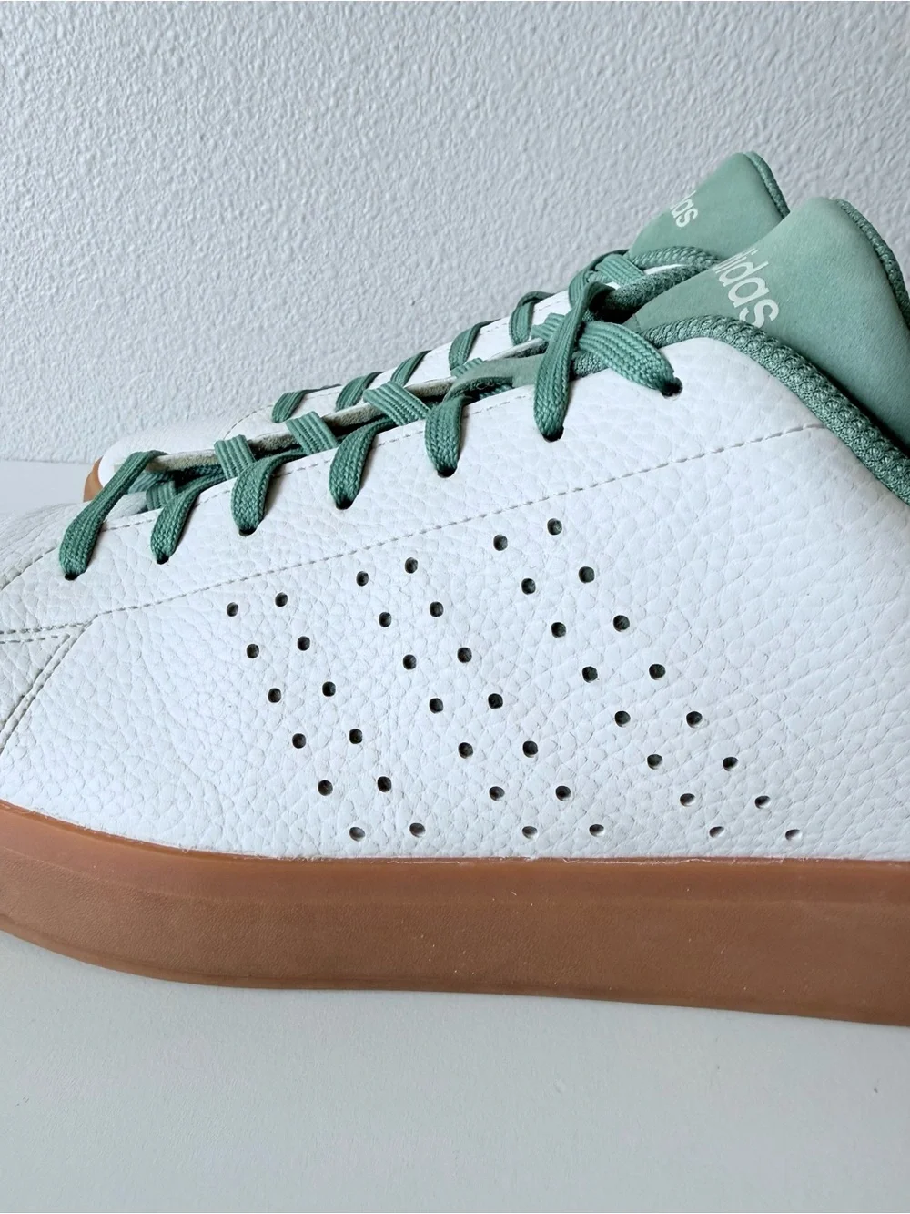 adidas Advantage 2.0 White Preloved Green Gum Sole Sneakers Men 14 IG9172